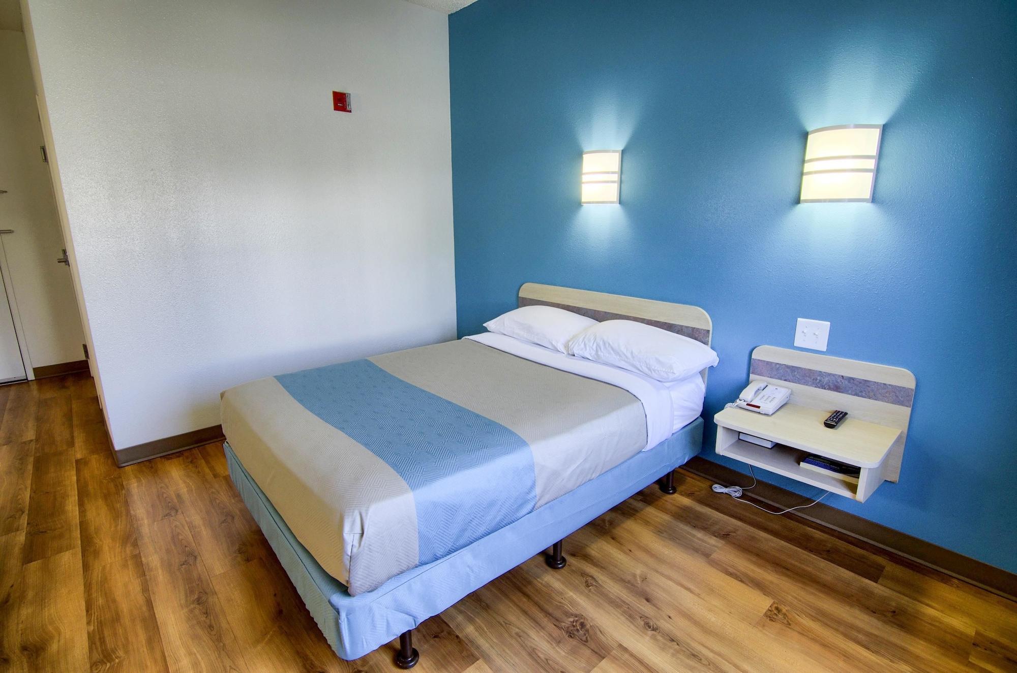 Motel 6-Portsmouth, Nh ภายนอก รูปภาพ